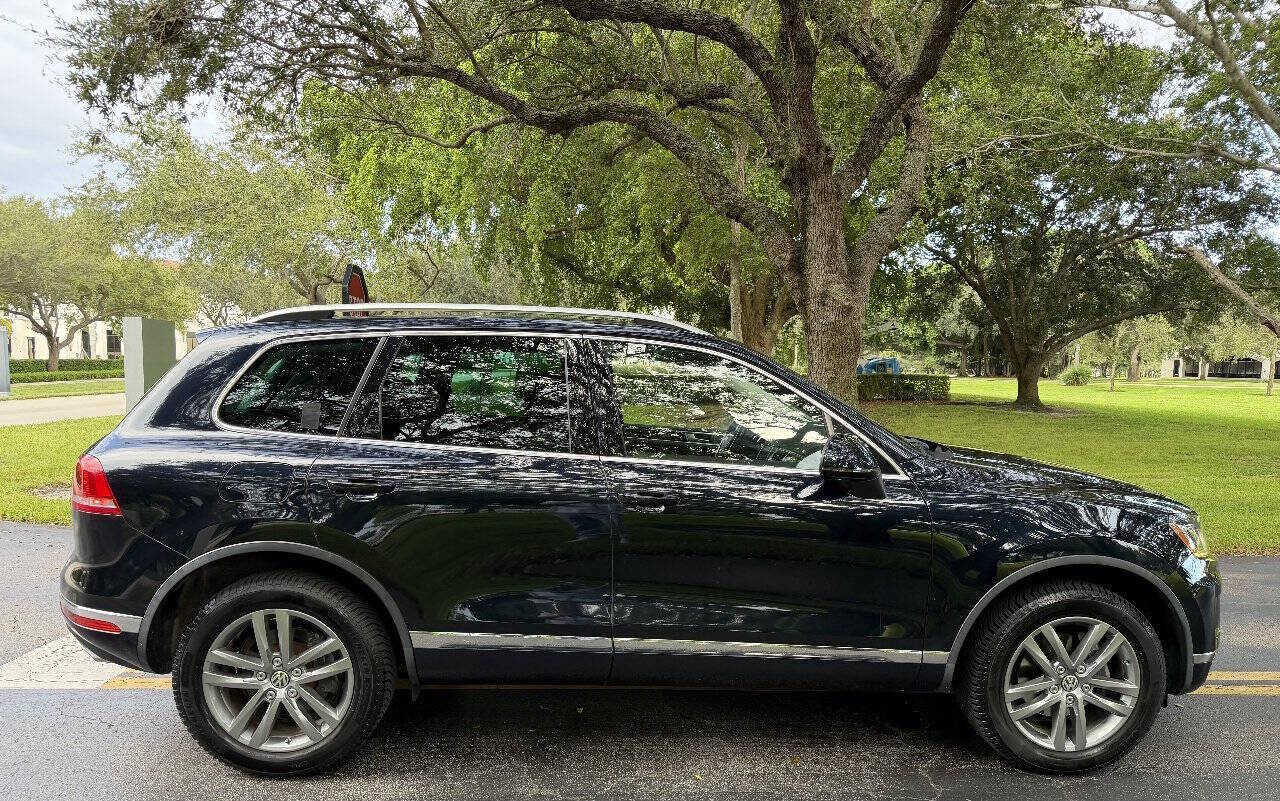 2016 Volkswagen Touareg, photo 4