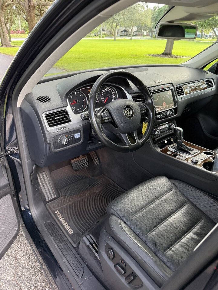 2016 Volkswagen Touareg, photo 17