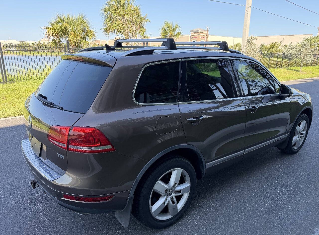 2012 Volkswagen Touareg, photo 4