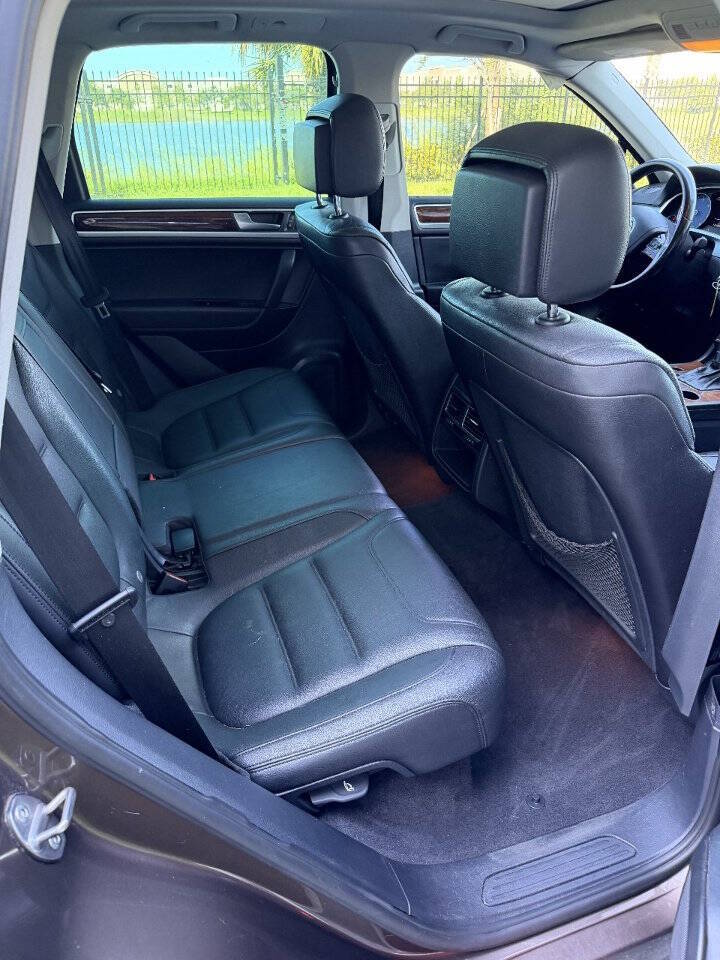 2012 Volkswagen Touareg, photo 8