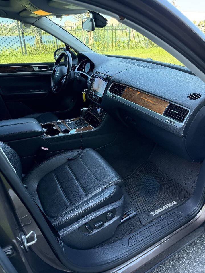 2012 Volkswagen Touareg, photo 7