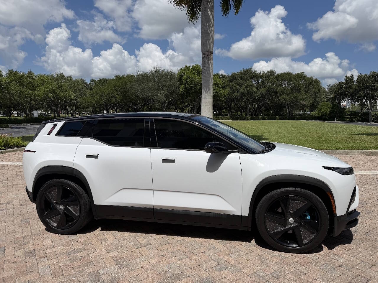 2023 Fisker Ocean, photo 2