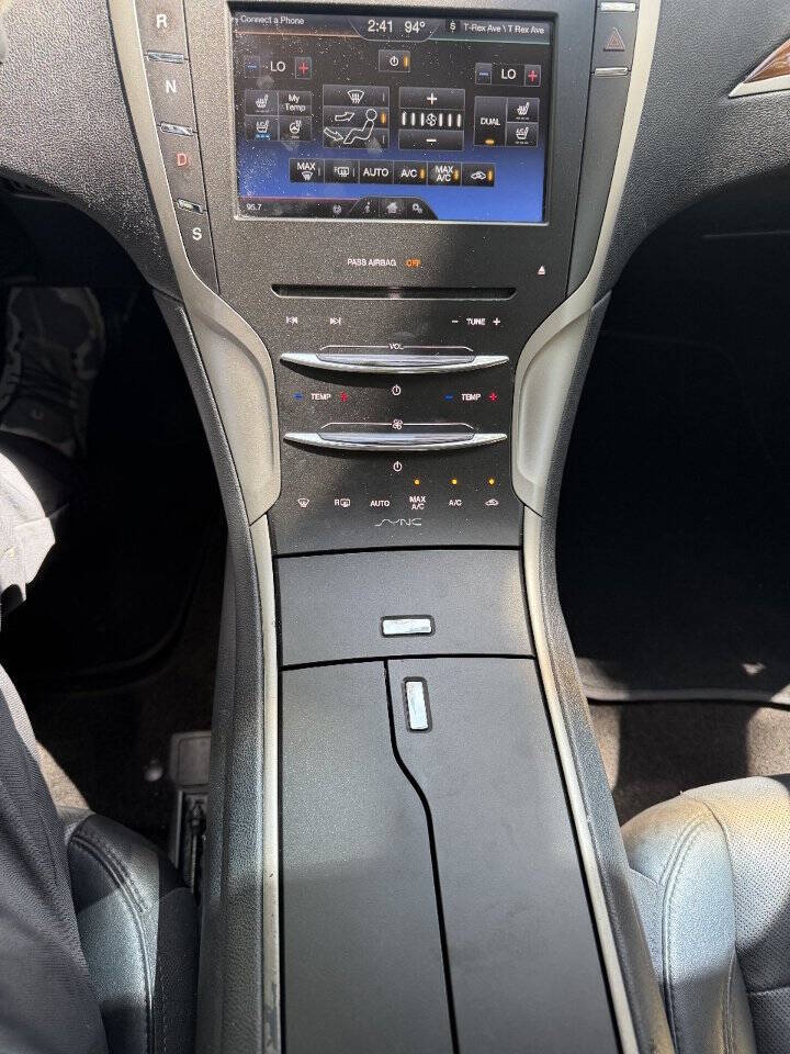 2015 Lincoln MKZ, photo 13