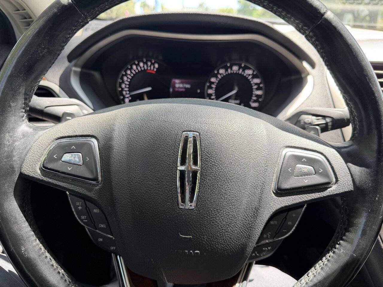 2015 Lincoln MKZ, photo 11