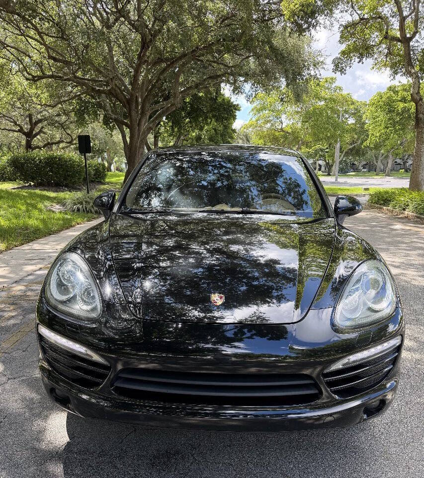 2012 Porsche Cayenne, photo 2
