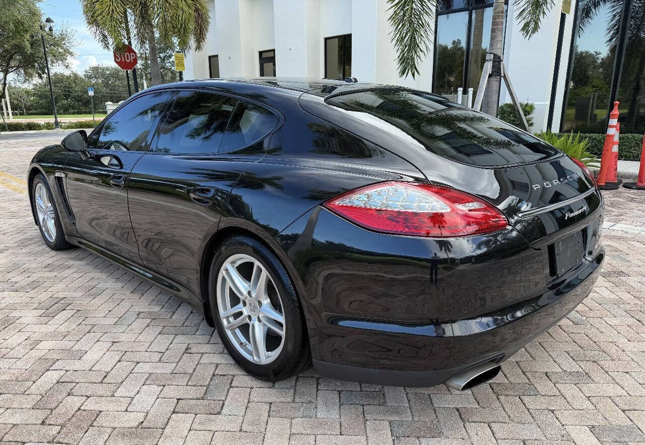 2012 Porsche Panamera, photo 2