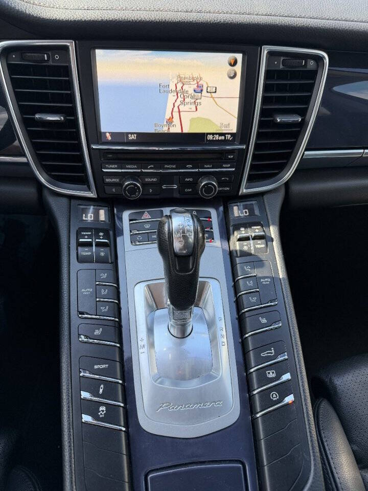 2012 Porsche Panamera, photo 17