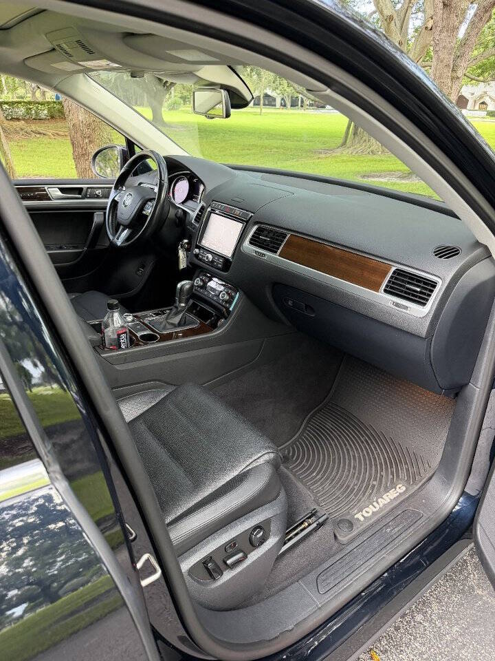 2016 Volkswagen Touareg, photo 11