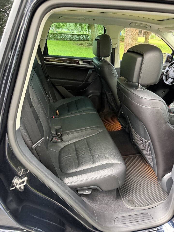 2016 Volkswagen Touareg, photo 12