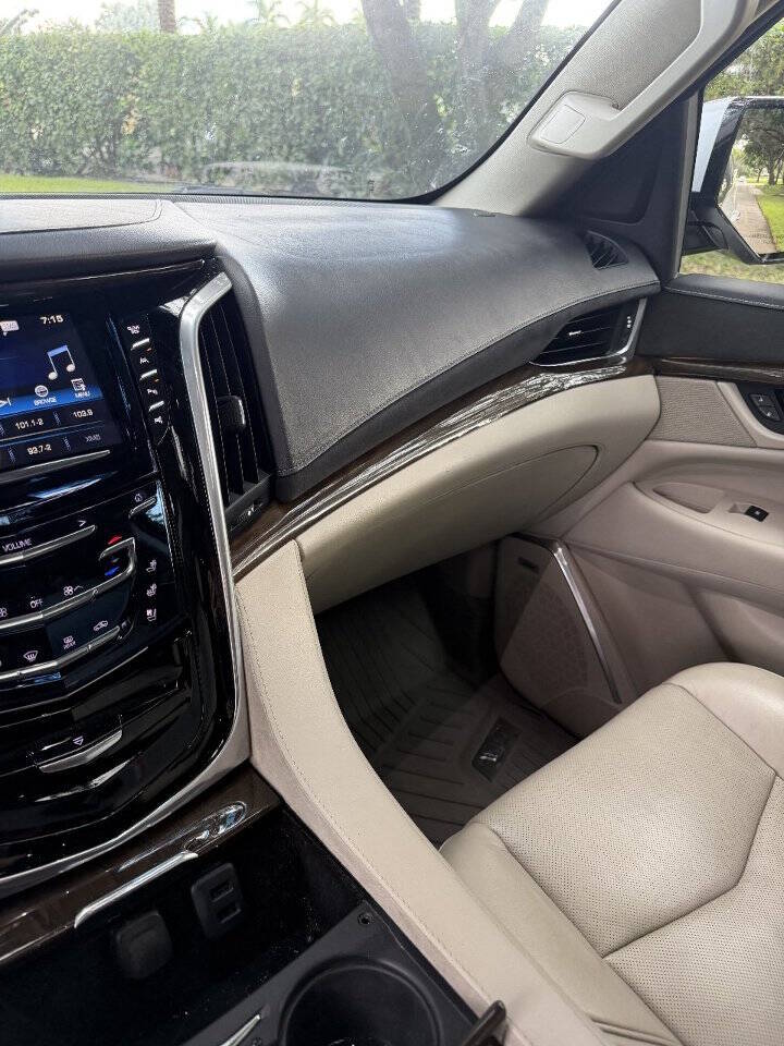 2018 Cadillac Escalade ESV, photo 12