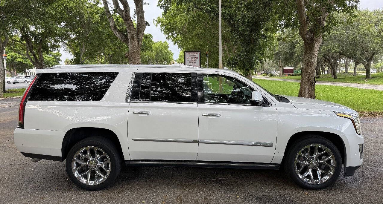 2018 Cadillac Escalade ESV, photo 3