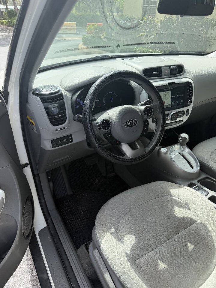 2016 Kia Soul EV, photo 11