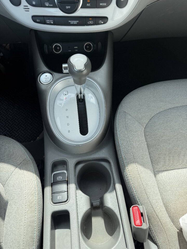2016 Kia Soul EV, photo 13